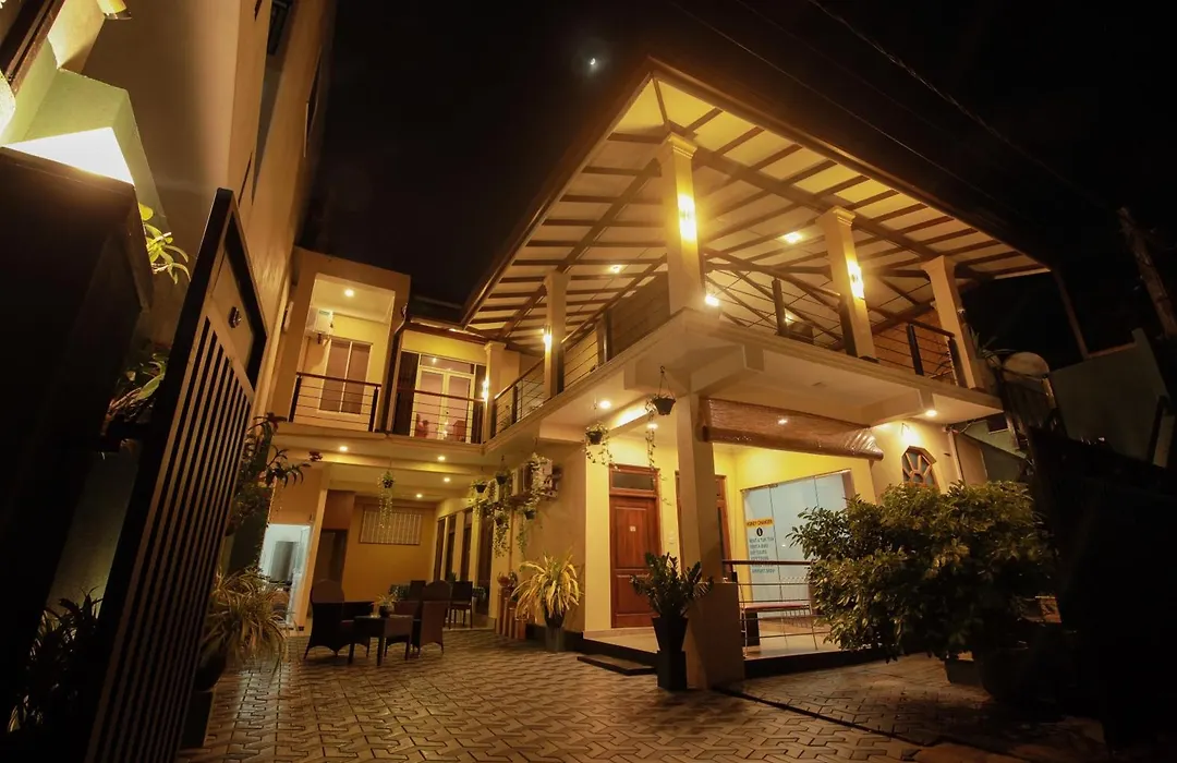 D Plus B&B Negombo-1